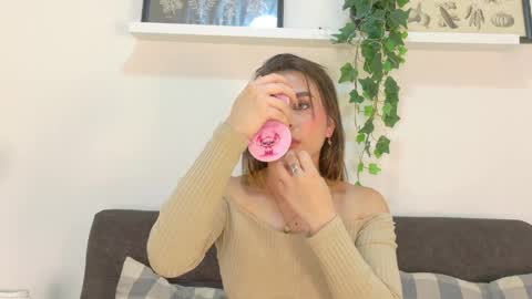 Snapshot of miaanderson__ chatting on April 14, 2026, 12:11 pm miaanderson__ online show from April 14, 2026, 12:11 pm