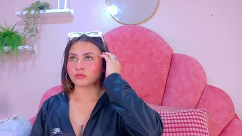 Snapshot of miaanderson__ chatting on April 23, 2026, 11:42 am miaanderson__ online show from April 23, 2026, 11:42 am