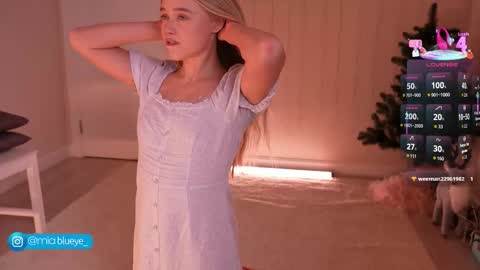 Snapshot of miablueye chatting on January 17, 2026, 4:11 pm miablueye online show from January 17, 2026, 4:11 pm