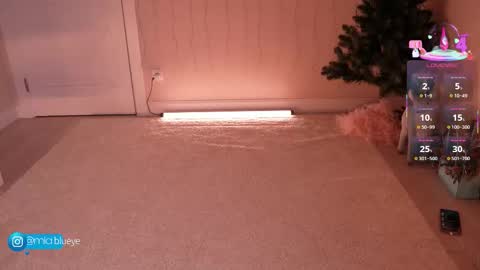 Snapshot of miablueye chatting on February 1, 2026, 3:10 pm miablueye online show from February 1, 2026, 3:10 pm