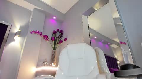 Mia Camille online show from June 17, 2026, 6:31 pm