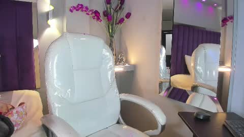 Mia Camille online show from July 2, 2026, 6:47 pm