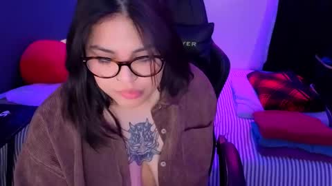 Snapshot of miacanela_xo chatting on March 18, 2026, 1:42 am Mia online show from March 18, 2026, 1:42 am