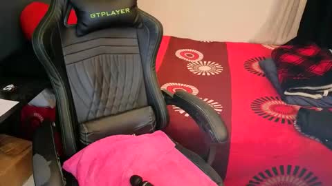 Snapshot of miacanela_xo chatting on March 28, 2026, 2:33 am Mia online show from March 28, 2026, 2:33 am