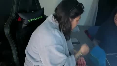 Snapshot of miacanela_xo chatting on March 30, 2026, 1:39 am Mia online show from March 30, 2026, 1:39 am