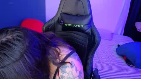 Snapshot of miacanela_xo chatting on April 6, 2026, 11:27 pm Mia online show from April 6, 2026, 11:27 pm