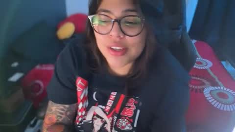 Snapshot of miacanela_xo chatting on April 12, 2026, 1:43 am Mia online show from April 12, 2026, 1:43 am