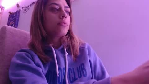 Miia  online show from February 15, 2026, 7:10 pm