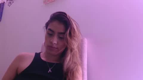 Miia  online show from April 11, 2026, 11:20 pm