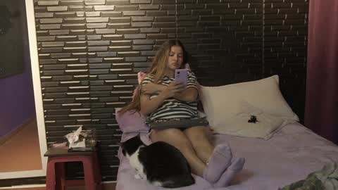 Mia online show from January 26, 2025, 4:51 am