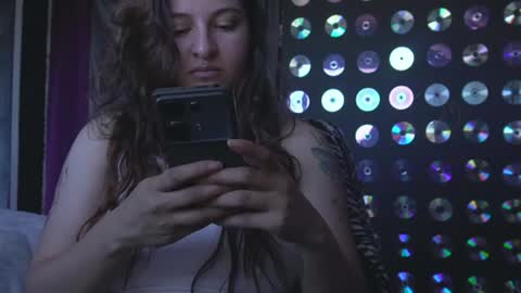 Mia online show from June 11, 2026, 4:16 pm