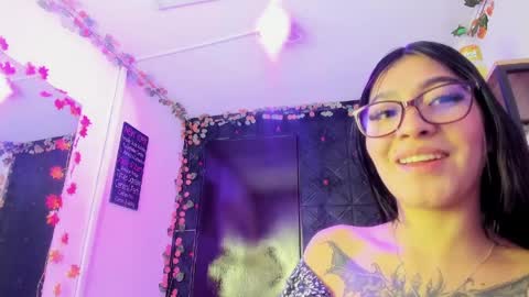 miafox_03 online show from April 10, 2026, 4:23 pm