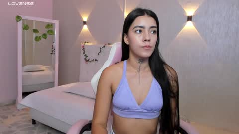 Mia Gomez online show from January 21, 2025, 1:11 pm