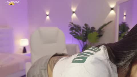 Mia Gomez online show from September 25, 2025, 1:04 pm