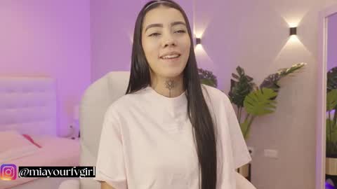 Mia Gomez online show from September 30, 2025, 1:05 pm