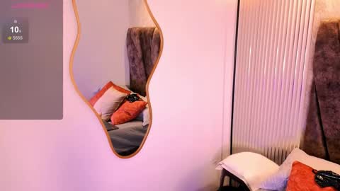 miagomezx online show from February 27, 2026, 7:14 pm