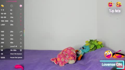 miagomezx online show from March 28, 2026, 7:13 pm