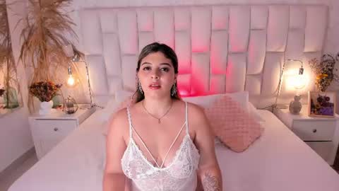 Snapshot of miagreys_ chatting on July 5, 2026, 8:49 pm mia greys online show from July 5, 2026, 8:49 pm