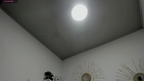 Miah Collins online show from October 2, 2025, 11:17 am