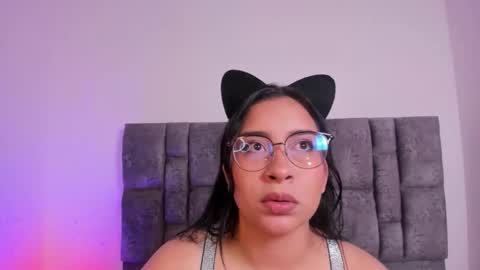 miah new independent model acount online show from November 13, 2025, 1:15 am