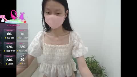 miahchan68 online show from October 7, 2025, 6:49 pm