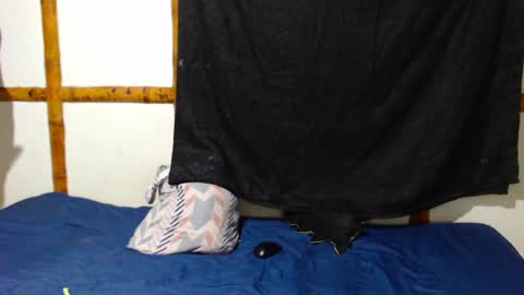 Mia  Sam online show from October 1, 2025, 12:49 am