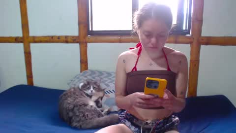 Mia  Sam online show from October 2, 2025, 2:35 pm