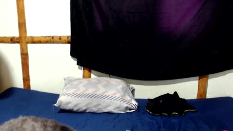 Mia  Sam online show from October 27, 2025, 4:55 pm