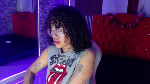 Snapshot of miahernadez303av chatting on February 28, 2026, 5:41 am MIA VELEZ online show from February 28, 2026, 5:41 am