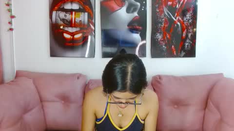 miahotcs online show from April 8, 2026, 3:23 pm