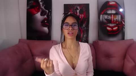 miahotcs online show from May 25, 2026, 4:24 pm