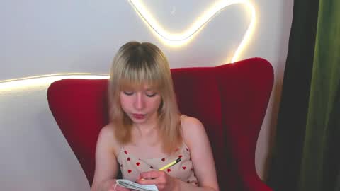miakimiko online show from May 6, 2026, 2:40 am