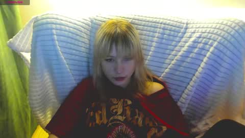 miakimiko online show from May 23, 2026, 2:28 am