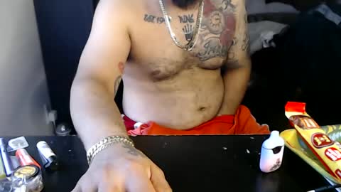 Snapshot of miaking chatting on October 10, 2025, 7:24 pm Mark online show from October 10, 2025, 7:24 pm