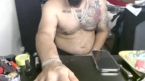 Snapshot of miaking chatting on October 12, 2025, 4:33 am Mark online show from October 12, 2025, 4:33 am