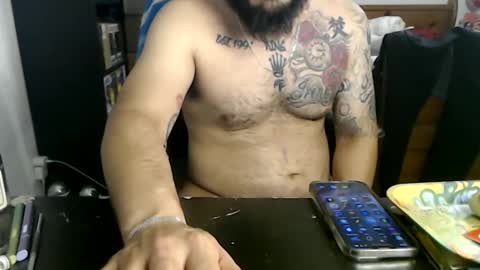 Snapshot of miaking chatting on December 21, 2025, 5:25 am Mark online show from December 21, 2025, 5:25 am