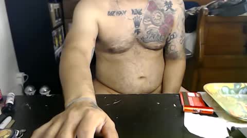 Snapshot of miaking chatting on January 7, 2026, 4:04 am Mark online show from January 7, 2026, 4:04 am