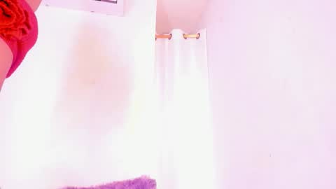 miakirshner_ online show from December 16, 2025, 4:56 pm