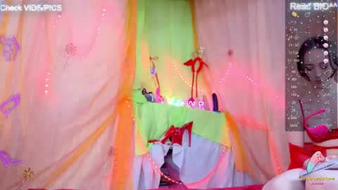 Mia online show from February 20, 2025, 11:20 am