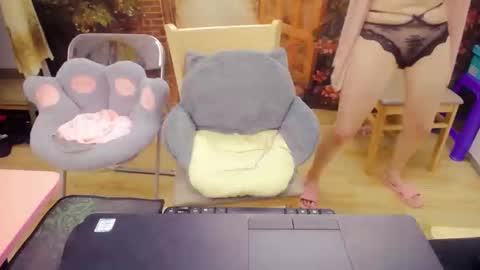 Snapshot of mialala205221 chatting on October 12, 2025, 2:10 am Mia online show from October 12, 2025, 2:10 am