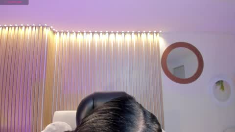 Snapshot of mialaurence_ chatting on April 25, 2026, 7:22 pm Call me Mia online show from April 25, 2026, 7:22 pm