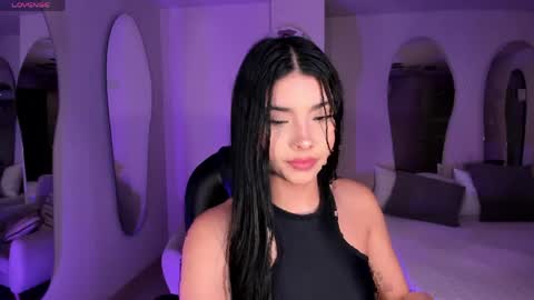 Snapshot of mialaurence_ chatting on April 26, 2026, 5:10 pm Call me Mia online show from April 26, 2026, 5:10 pm