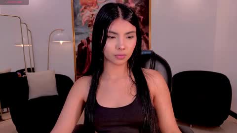 Snapshot of mialaurence_ chatting on May 18, 2026, 7:09 pm Call me Mia online show from May 18, 2026, 7:09 pm