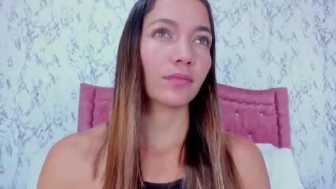 Snapshot of miamalkovaa_ chatting on February 6, 2026, 4:32 pm Mia Malkova online show from February 6, 2026, 4:32 pm