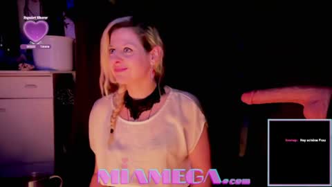 Mia online show from April 7, 2026, 11:48 pm