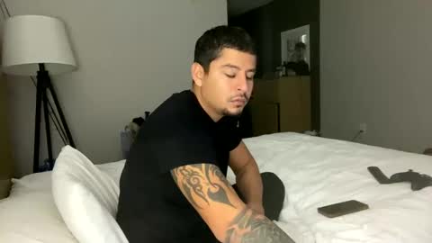 miamiclos1 online show from January 24, 2025, 10:00 am