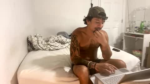 miamiclos1 online show from February 1, 2026, 1:26 am