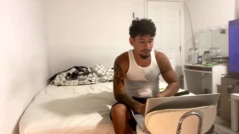 miamiclos1 online show from March 13, 2026, 3:02 am