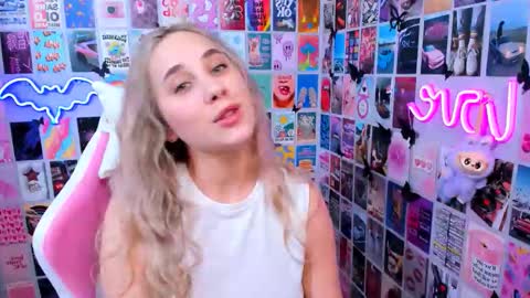 Snapshot of miamilas chatting on December 16, 2025, 2:11 pm miamilas online show from December 16, 2025, 2:11 pm