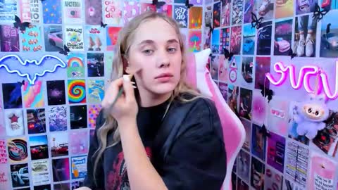 Snapshot of miamilas chatting on January 7, 2026, 12:40 pm miamilas online show from January 7, 2026, 12:40 pm